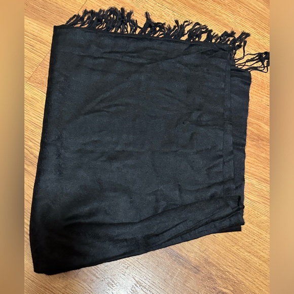 Black Scarf - Picture 3 of 3